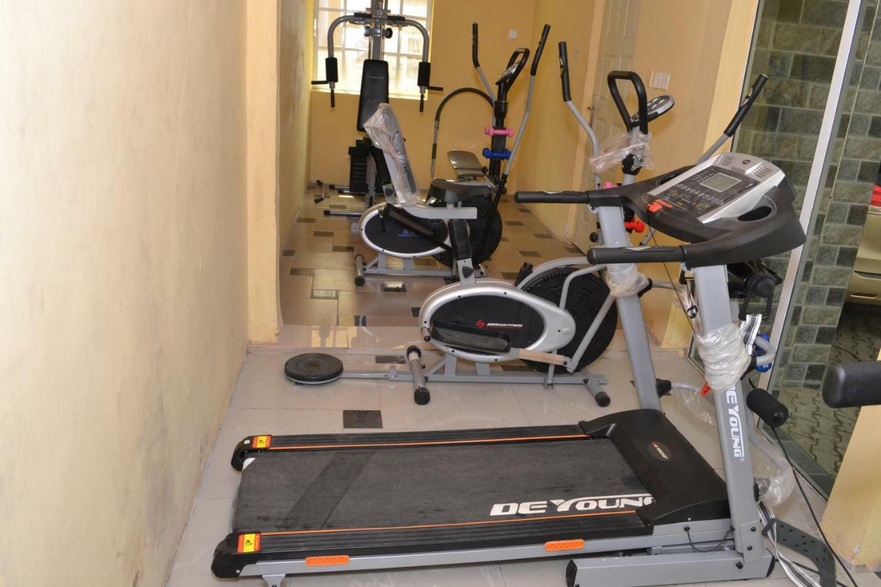 Limoh Suites Benin City Bagian luar foto
